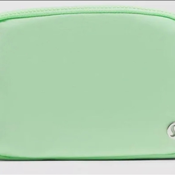 Lululemon Citra Lime Belt Bag and Dual Pouch Wristlet Keychain Bundle Set NWT - Picture 4 of 5